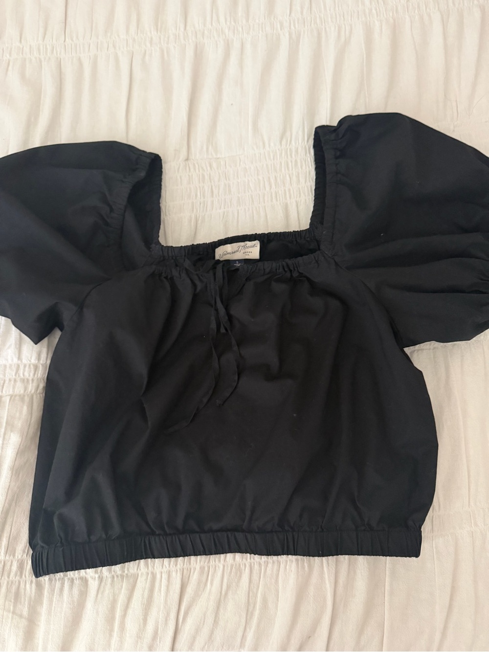 Universal Thread Black Puff-Sleeve Crop Top